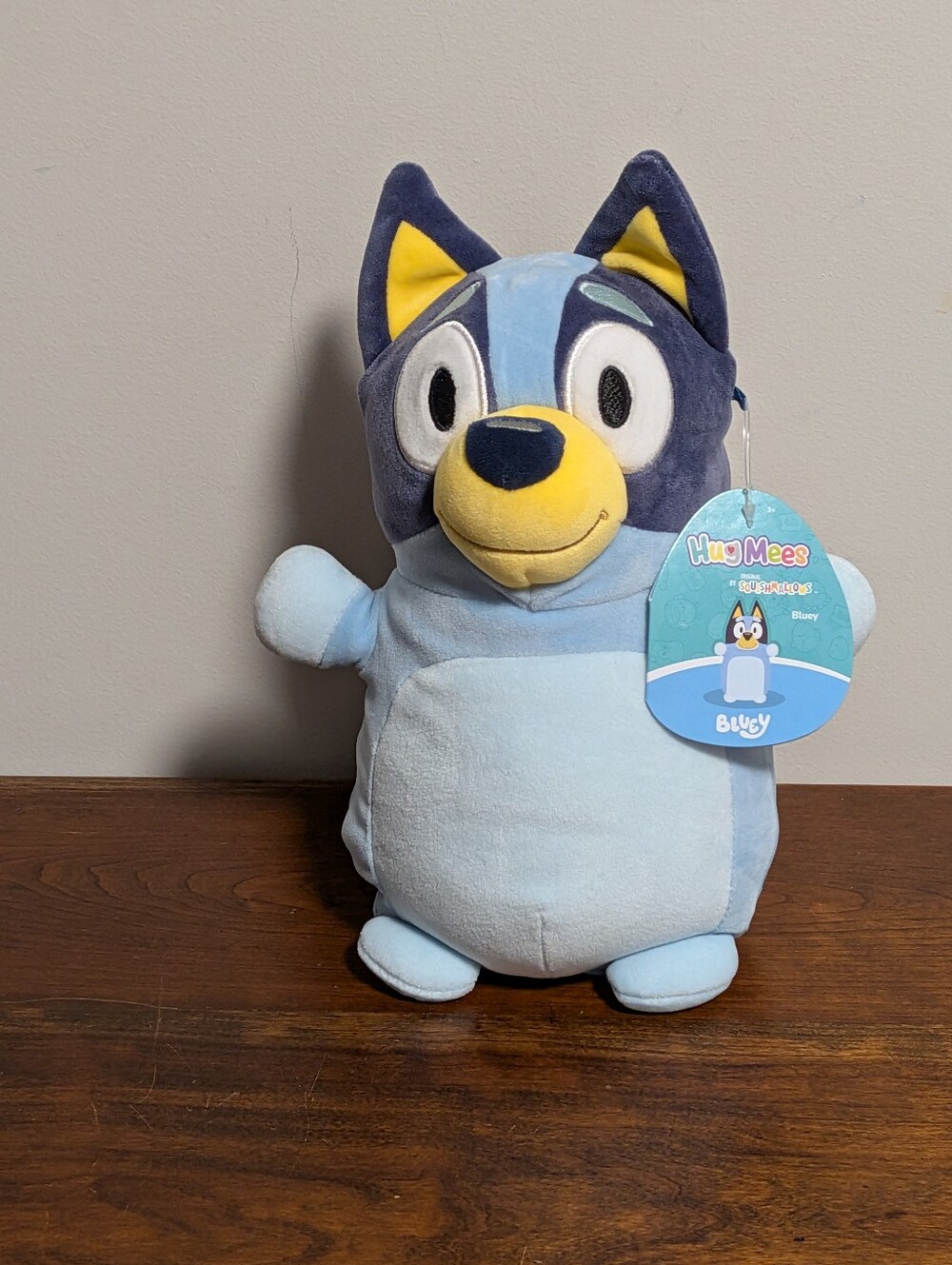 Squishmallows Bluey dog NWT 10” Hugmees.